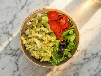 Pesto Tavuklu Bowl görseli