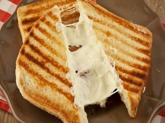 Kaşarlı Tost görseli