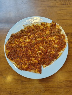 Lahmacun Sevenlere görseli