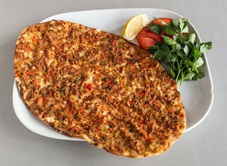 6 Lahmacun + 1 Litre İçecek görseli