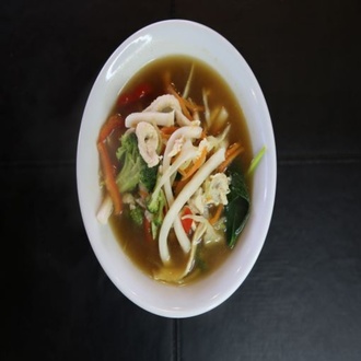 Tavuklu Sebzeli Udon Çorbası görseli