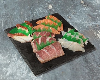 Sashimi Mix (12 Pcs.) - % 20 İndirim görseli